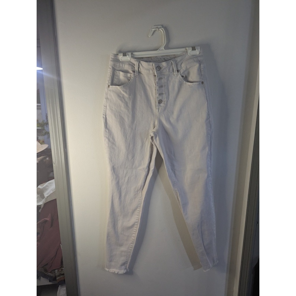 Maurices Off-white Denim Skinny Ankle High Rise Button Fly Size Medium